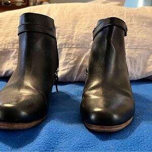 Dr. Scholl's Black Wedge Ankle Boots